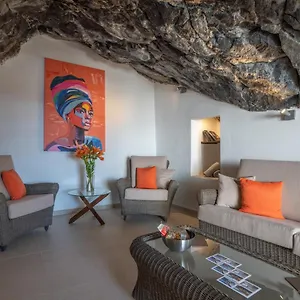 Spectacular Cave With Two Large Terraces Ferienhaus Santa Cruz de Tenerife